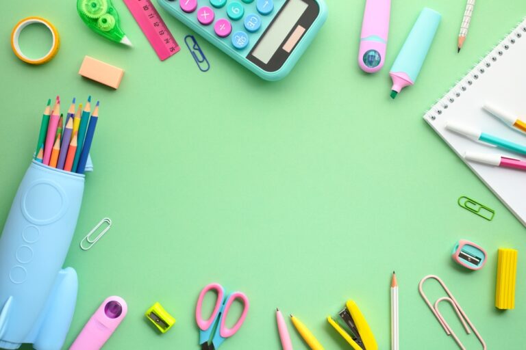 Wyprawka szkolna dla dziecka – co powinno się w niej znaleźć?